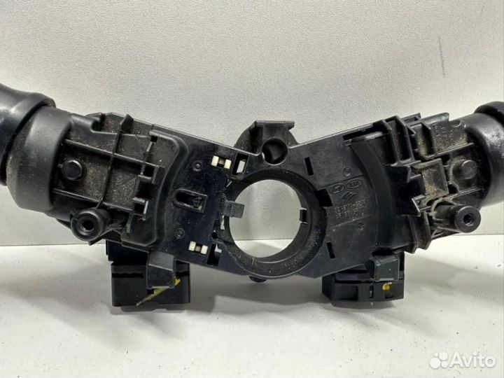 Подрулевой переключатель передний левый Kia Rio 3