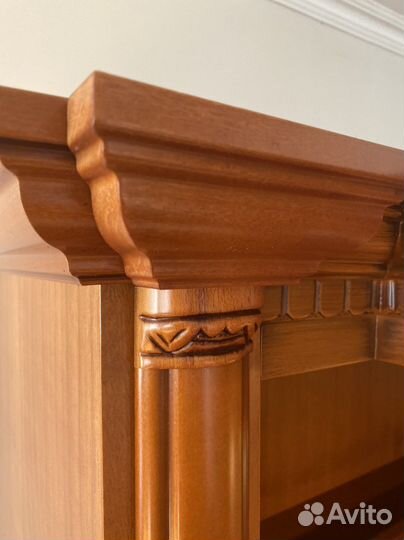 Барная стойка из массива вишни