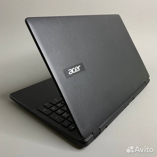 15.6'' Ноутбук Acer Aspire ES1-531-P10A