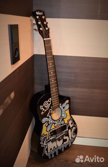 Акустическая гитара с принтом (новые) + аксессуары