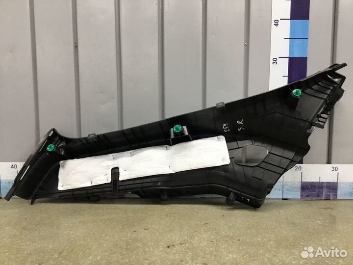 Обшивка задней стойки правая Hyundai Solaris 2017