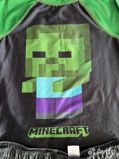 Плавательные шорты и рашгард Carter's