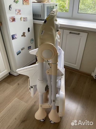 Стульчик для кормления babyton