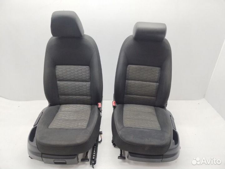 Сиденья комплект Skoda Octavia A5 1.8 cdab 2011
