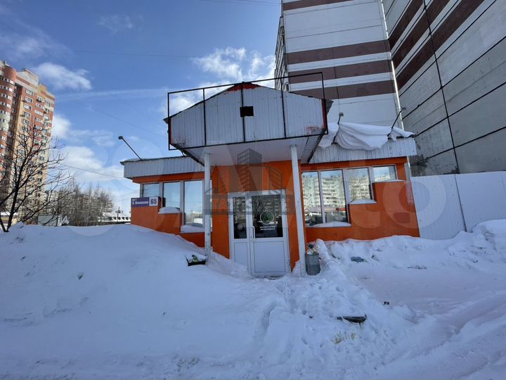 Отдельно стоящее здание 135 метров на Квартале