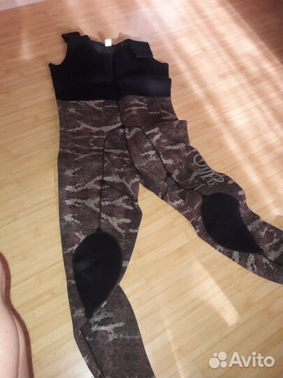 Гидрокостюм