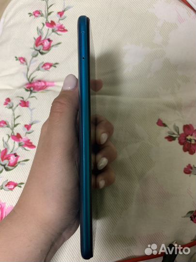 Xiaomi Mi 9, 4/64 ГБ