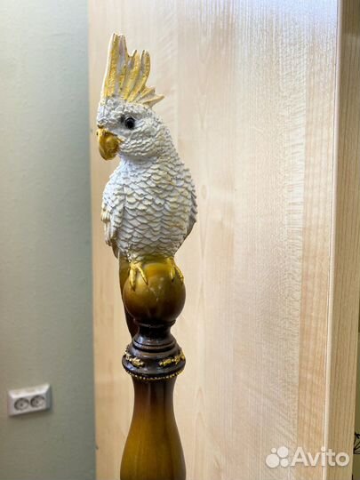 Фигурка попугайчик новая