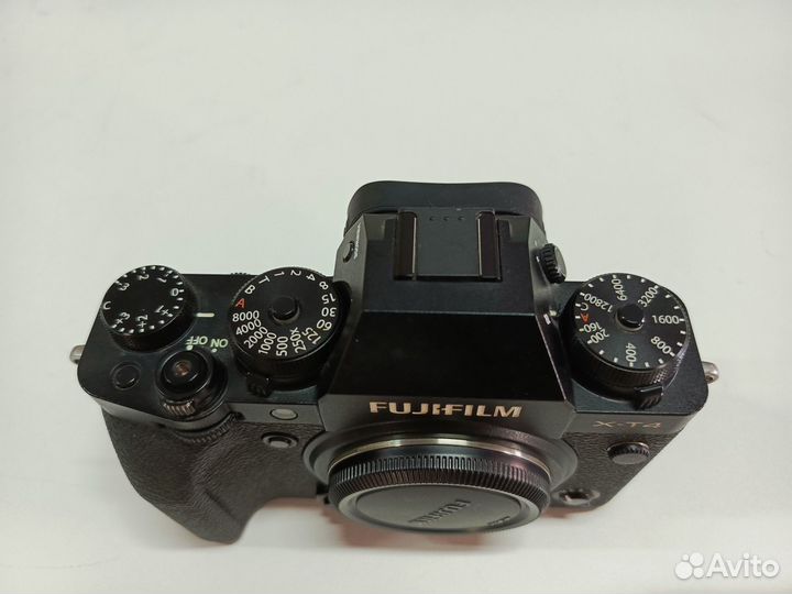 Fujifilm X-T4 body