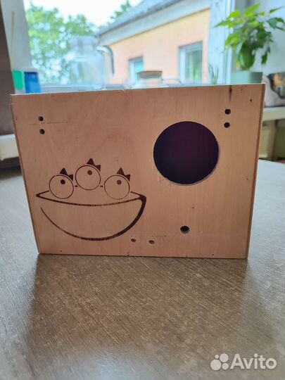 Домик-гнездо для попугаев