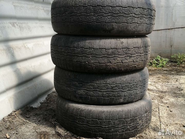 Bridgestone Dueler H/T 687 225 R17