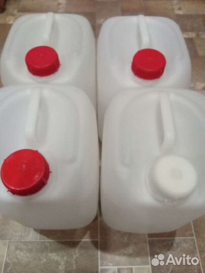 Канистры пластиковые бу 10л