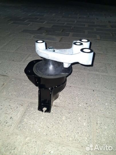 Опора двигателя honda civic 4d