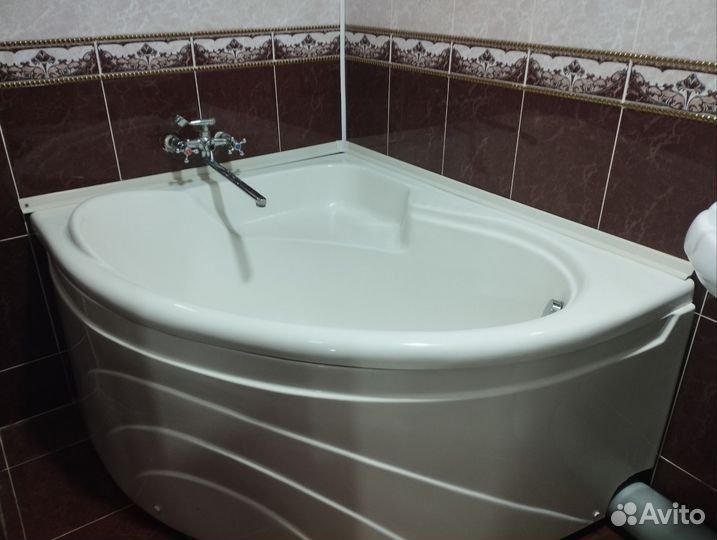Ванная угловая джакузи