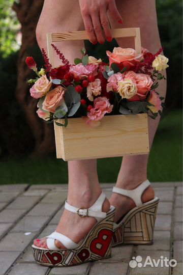 Мини цветочные композиции в деревянных ящичках