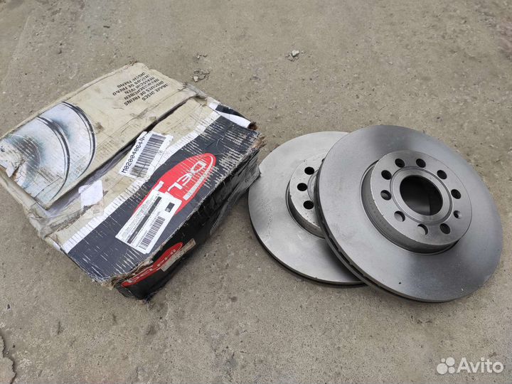 Диски тормозные передние Audi A3 VW G5 Skoda