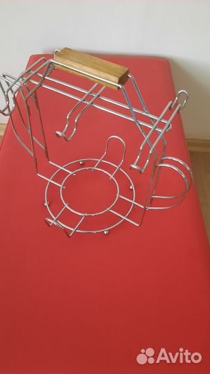 Подставка под чашки и блюдца металлическая