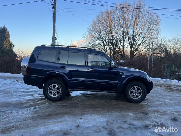 Mitsubishi Pajero 3.2 AT, 2004, 289 000 км