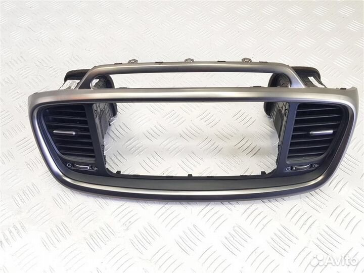 97410C5000 Дефлектор обдува салона Kia Sorento 3