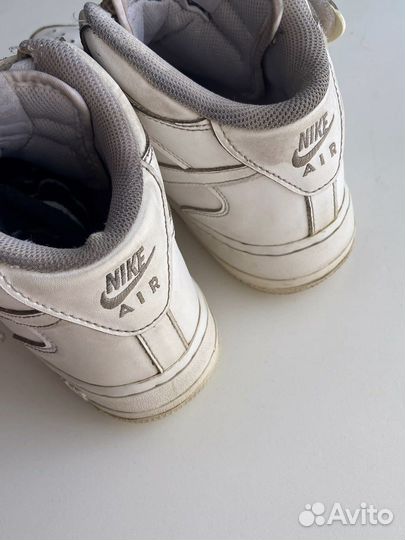 Кроссовки Nike Air Force 1 Mid