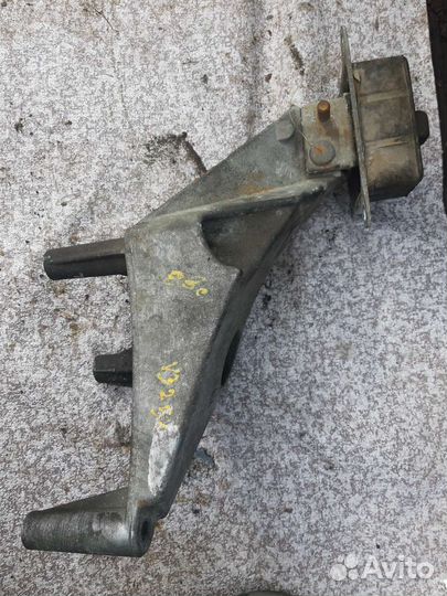 Кронштейн двигателя x10xe на opel corsa b