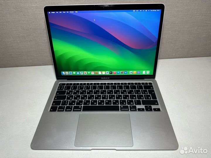 Macbook Air 13 2020 intel core i3