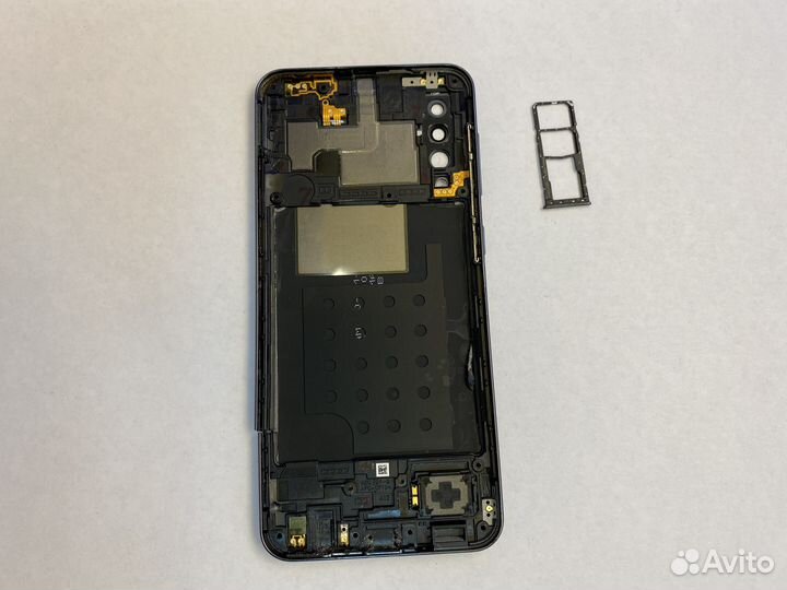 Смартфон Samsung A505 (A50) в разборе