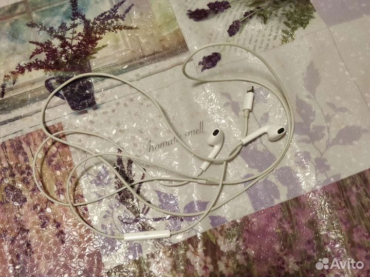 Наушники iPhone lightning
