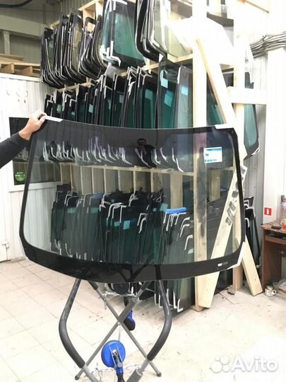 Стекло лобовое Kia Ceed