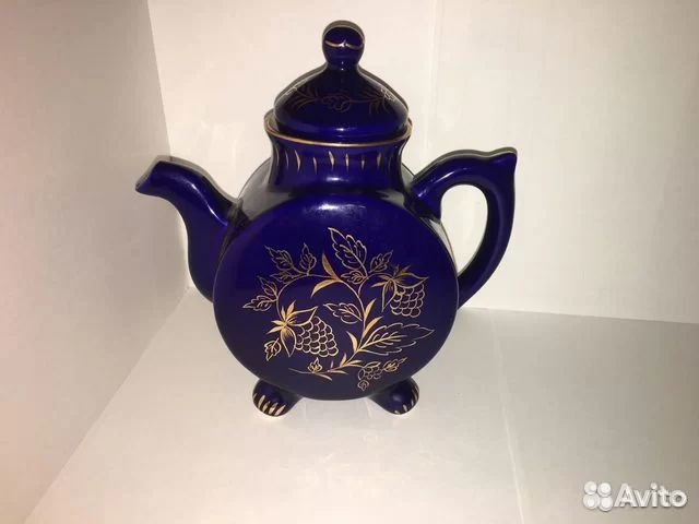 Чайник фарфоровый Гжель кобальт, СССР