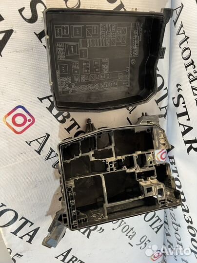 Корпус предохранителей Toyota Corolla E180