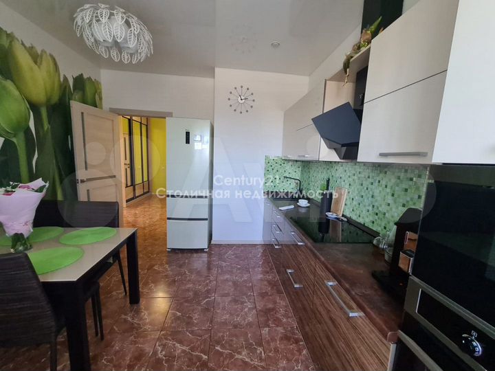 2-к. квартира, 57 м², 16/17 эт.