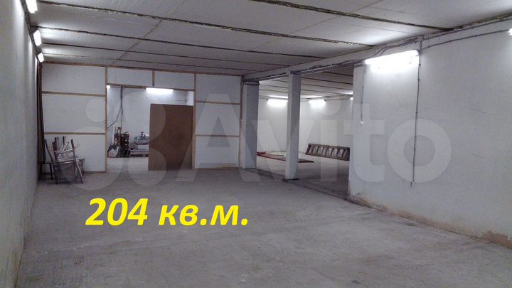Гараж, > 30 м²