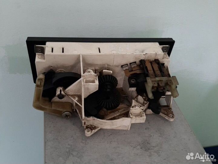 Блок управления печкой Audi 80