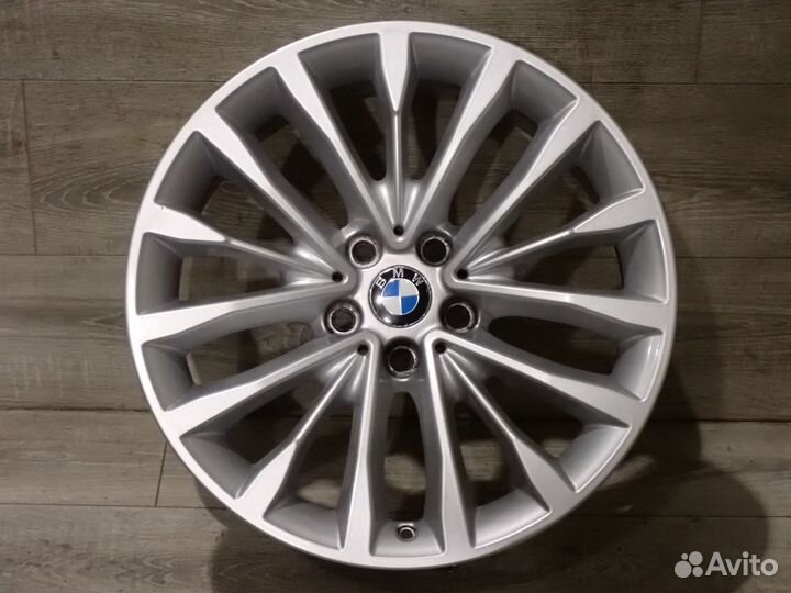 Комплект оригинальных R18 дисков BMW 5/7 серии G30
