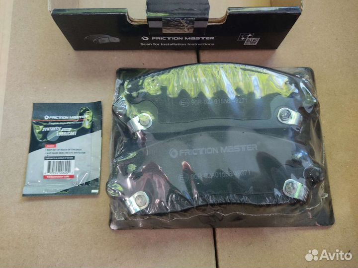 Передние колодки Dodge Challenger 2015-2022