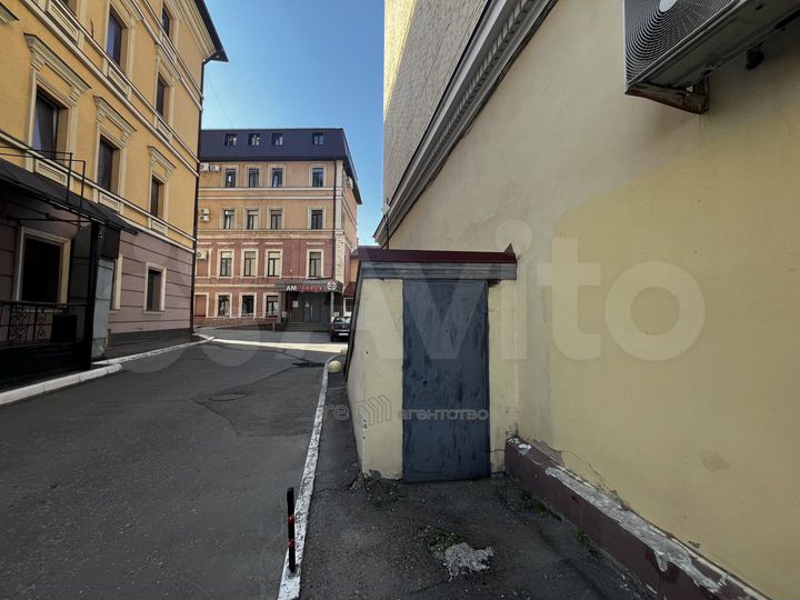 Отдельный вход Пушкина 3