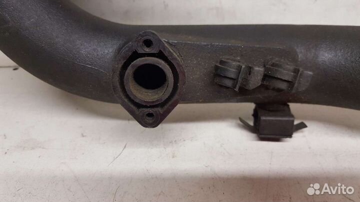 Патрубок интеркулера Volkswagen Passat 8D0145840S