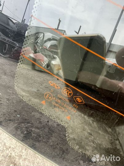 Заднее стекло Vortex Estina