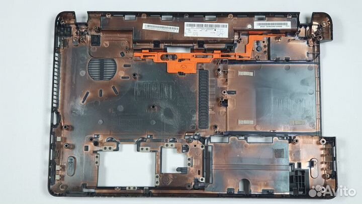 Поддон ноутбука E1-571G с дефектом