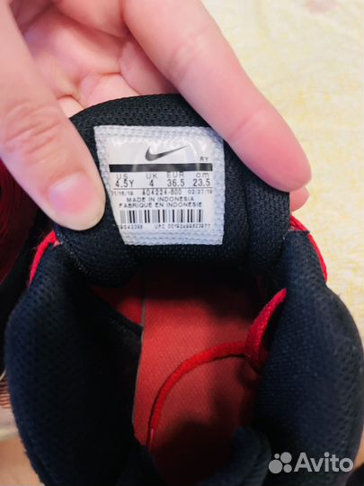 Кроссовки nike, 36,5 на мальчика