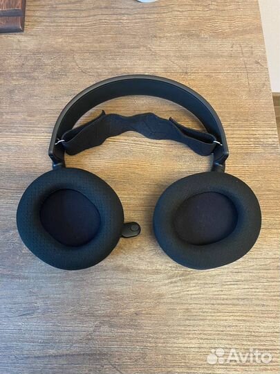 Гарнитура игровая SteelSeries Arctis 3 на гарантии