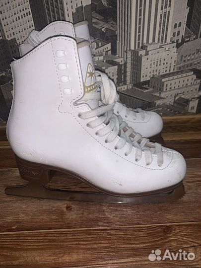 Фигурные коньки jackson