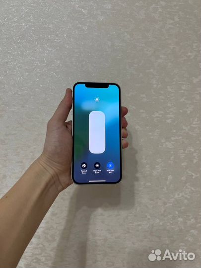 iPhone 12, 64 ГБ