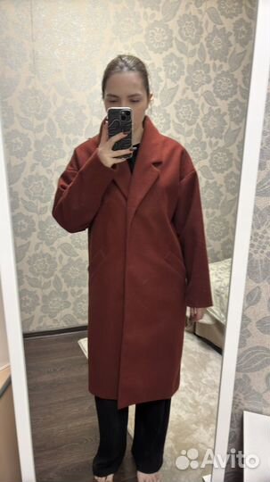 Продам женскую верхнюю одежду