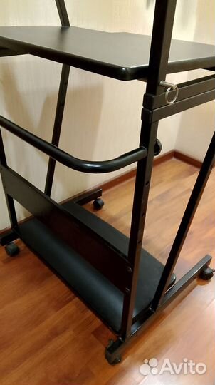 Стол компьютерный