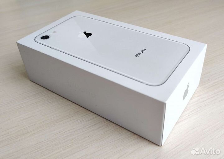 Коробка от iPhone