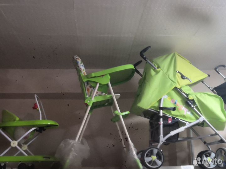 Коляска-трость, стульчик для кормления, ходунки