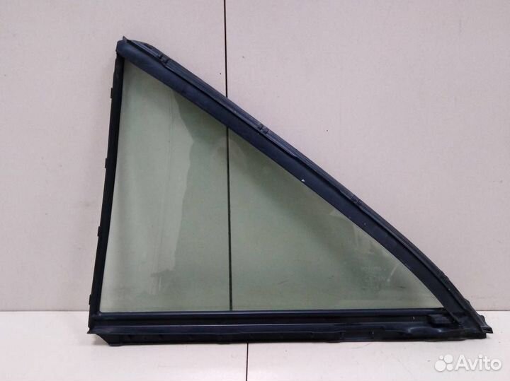 Стекло двери задней правой форточка Toyota Camry V