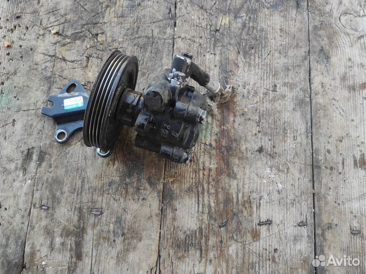 Насос гидроусилителя гур Nissan Pulsar FN 15 /GA15